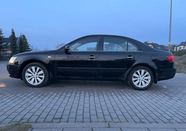 Hyundai Sonata cena 10500 przebieg: 211000, rok produkcji 2008 z Gdańsk małe 154